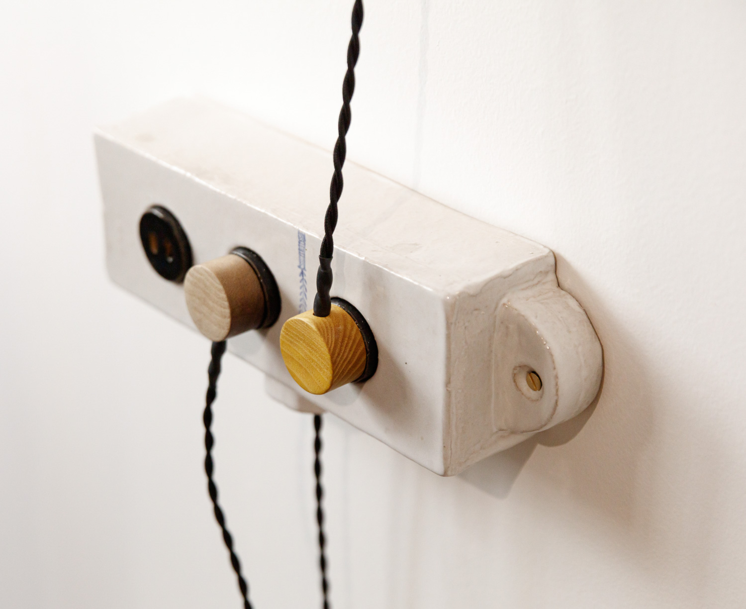 BDDW KNOB AND TUBE WALL LIGHT