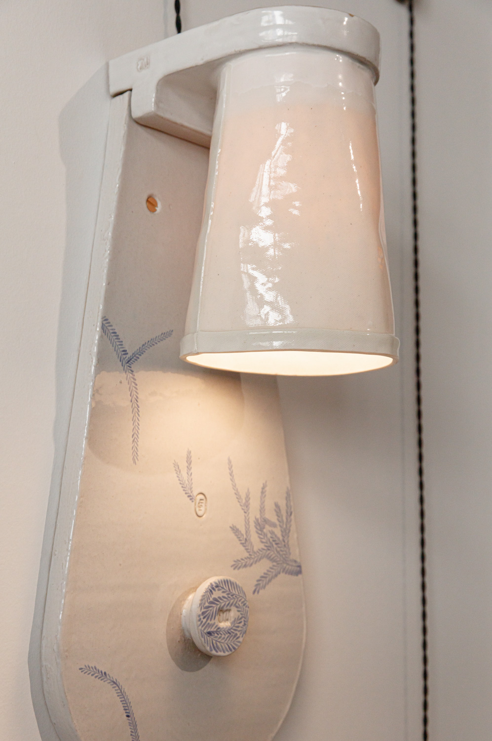 BDDW KNOB AND TUBE WALL LIGHT